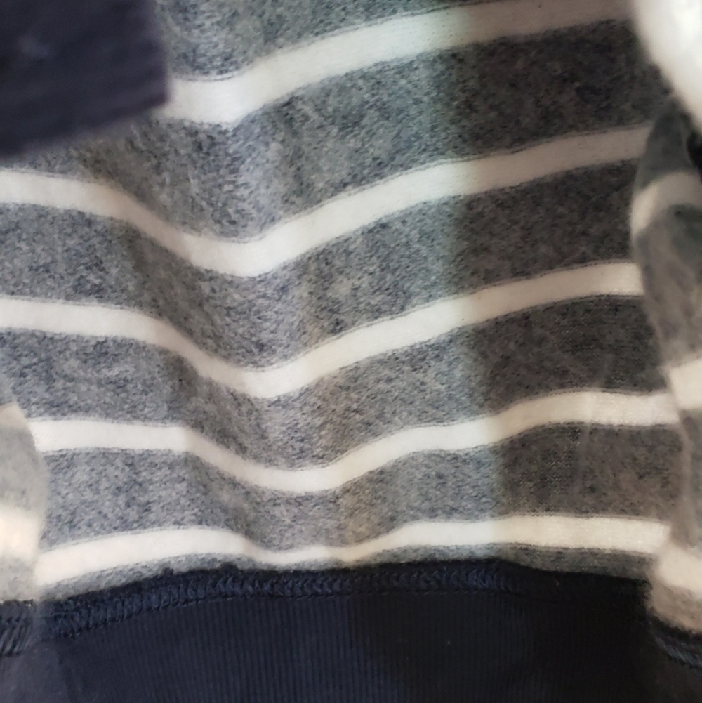 Stars above short sleeve sweatshirt - Picture 3 of 6